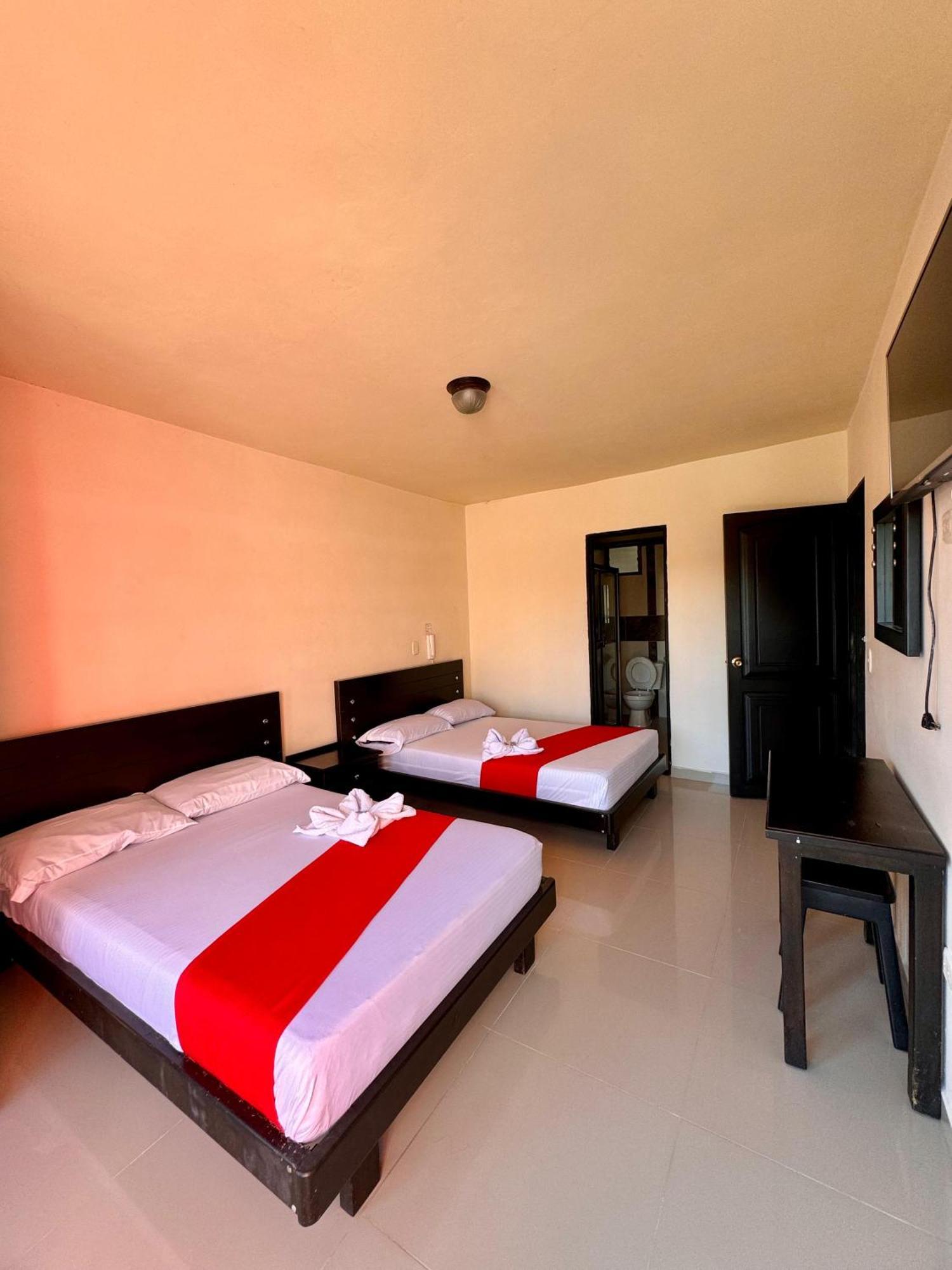 Hotel Portal Dorado Marinilla Extérieur photo